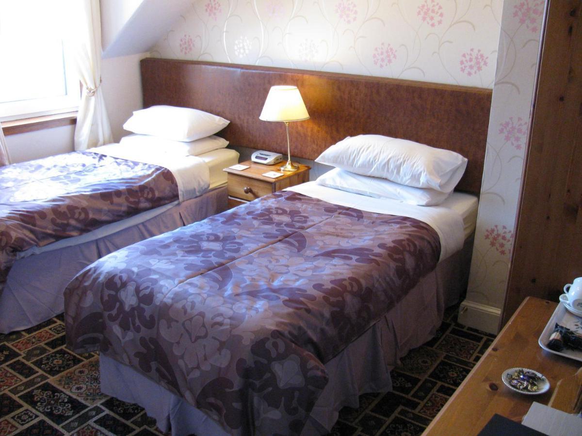 Almond Villa Guest House Perth Room photo